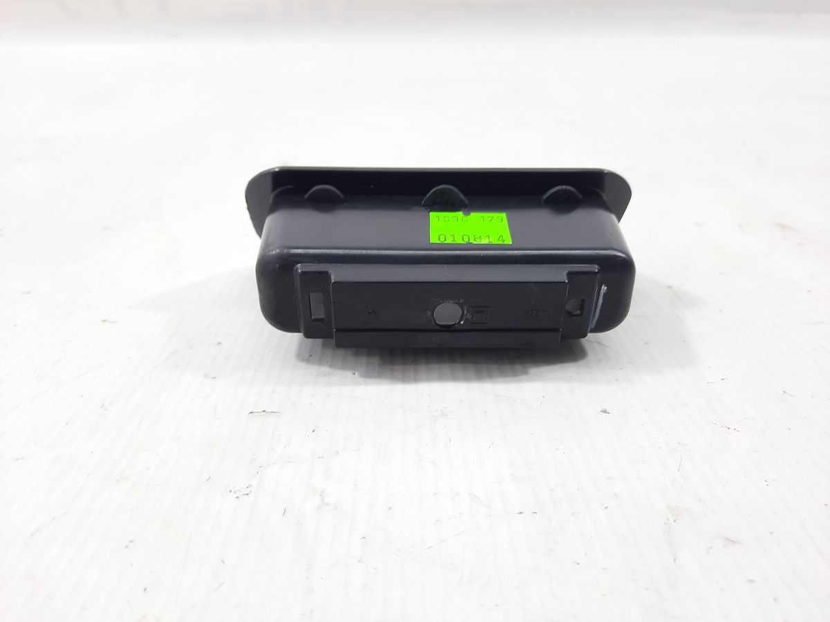 Ats Ручка обшивки кришки багажника Cadillac ATS 2013-2019 22892816 Cadillac ATS 4