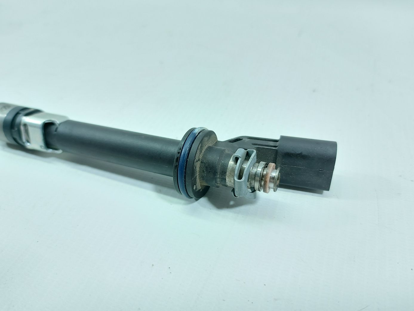 Passat Форсунка паливна (з подовжувачем) Volkswagen Passat 2006-2018 03H906036R Volkswagen Passat 3