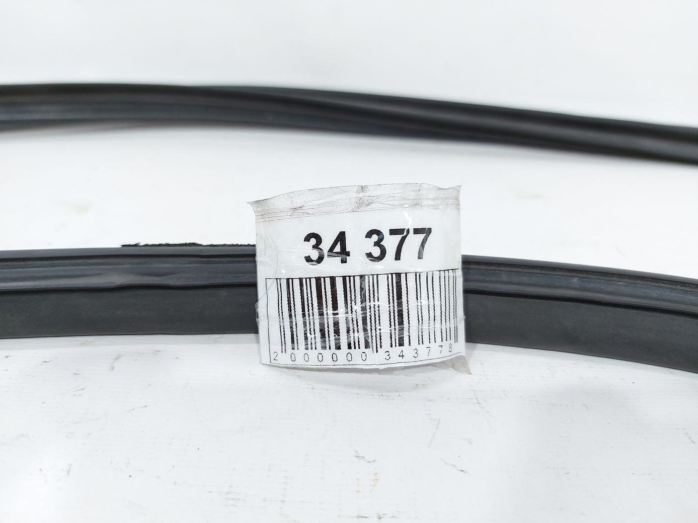 Accent Уплотнительная резинка двери передней правой Hyundai Accent 2012-2017 821401R000 Hyundai Accent 4
