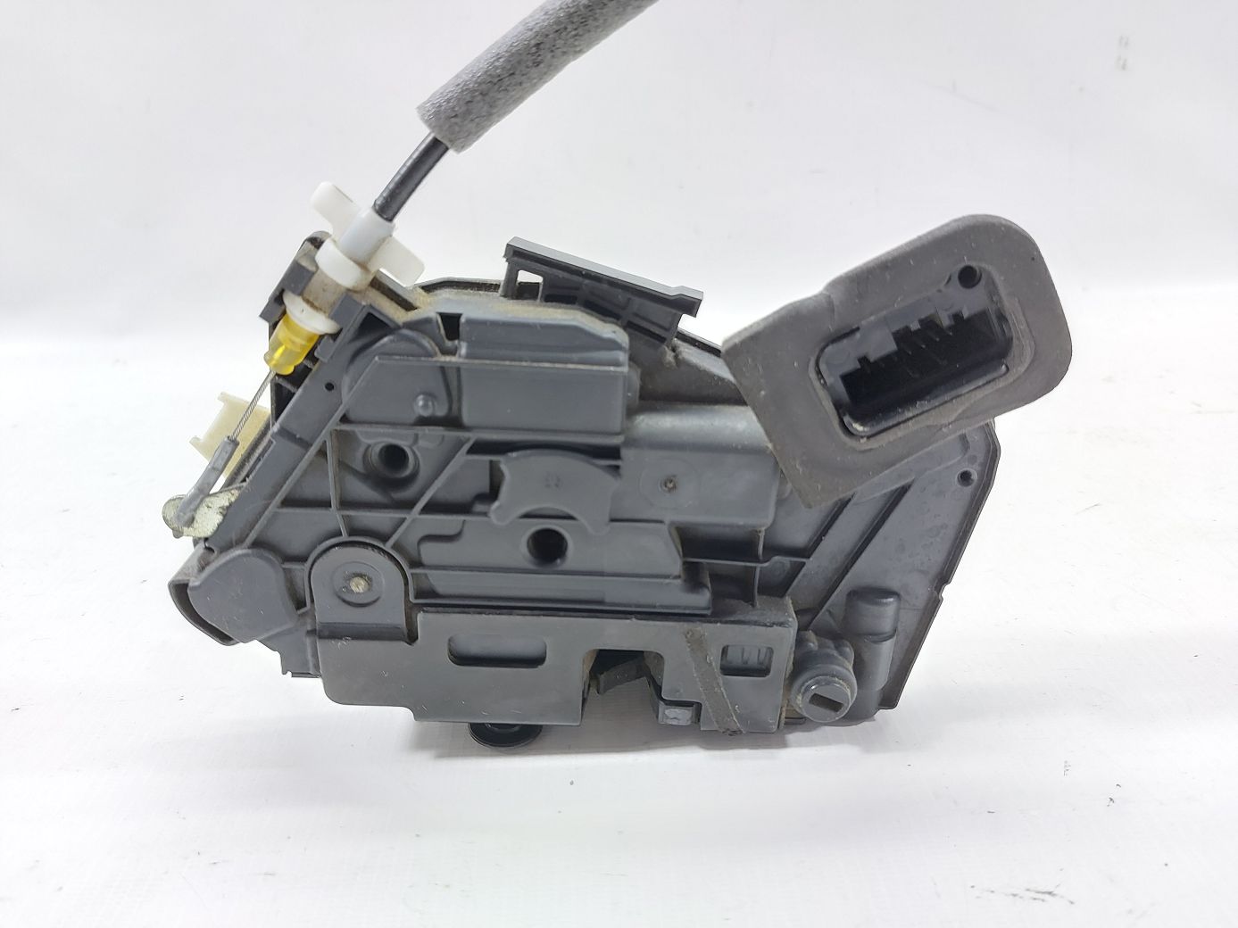 Passat s Замок двери задней правой Volkswagen Passat S 2012-2017 5K4839016AH Volkswagen Passat S 3