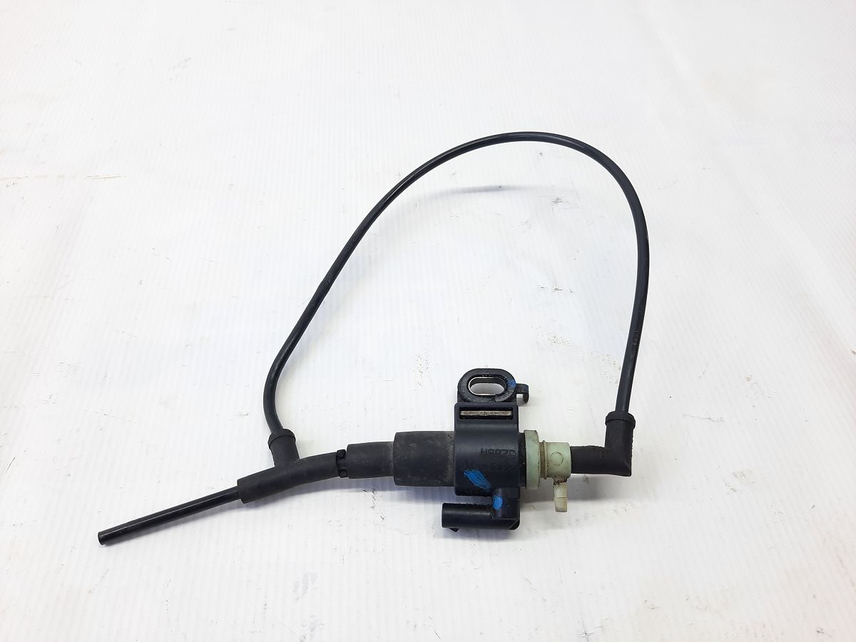 Ats. Вакуумний насос правий Cadillac ATS 2013-2019 23335616 Cadillac ATS