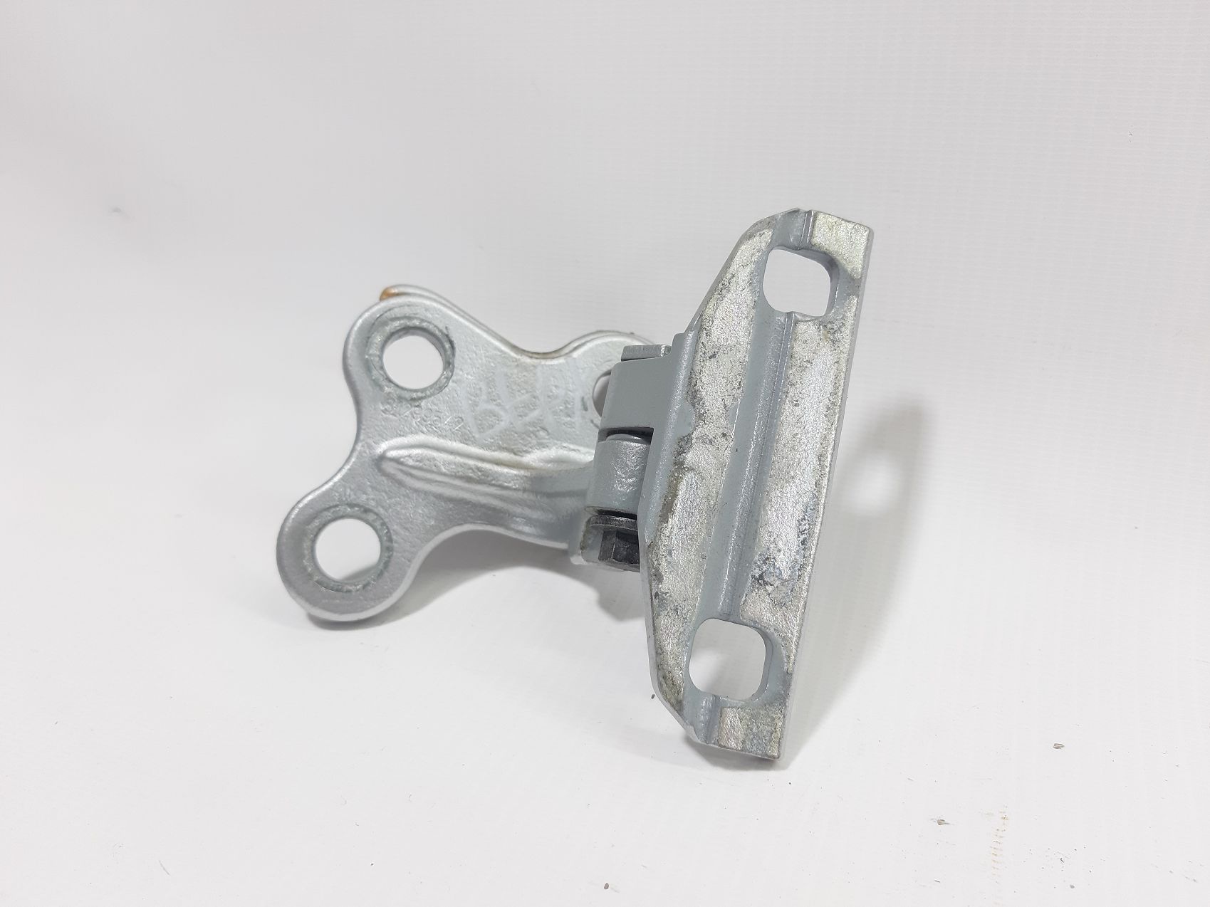 S60 Петля двери передней левой верхняя Volvo S60 2014-2018 31218520 Volvo S60 2