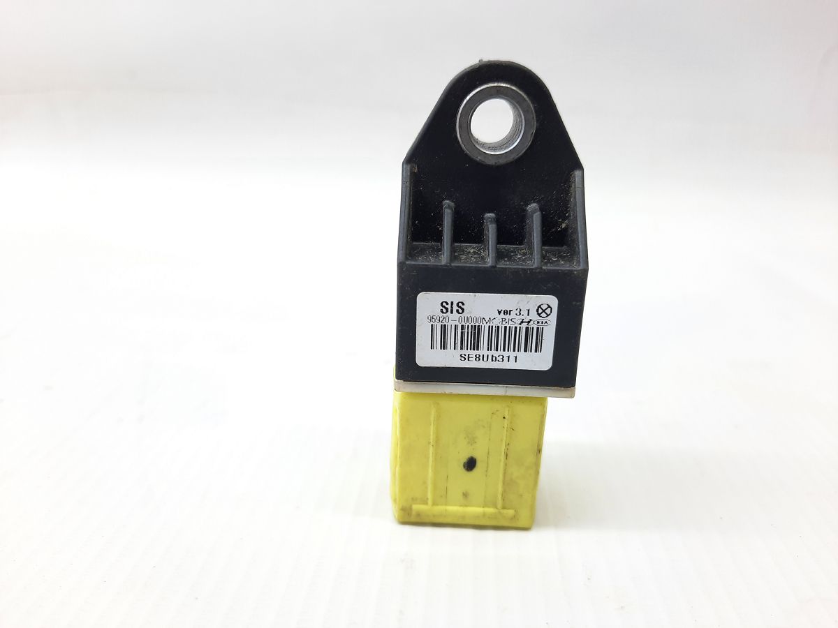 Elantra Датчик удару переднього лівого Hyundai Elantra 2017-2020 95920F2100 Hyundai Elantra 2