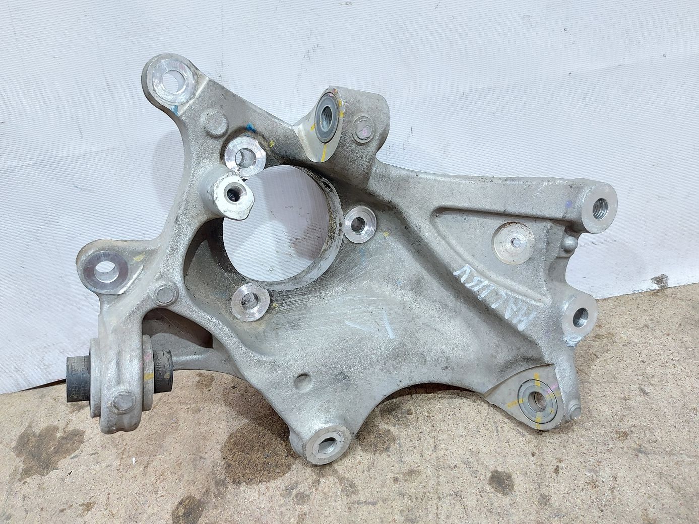 Malibu Поворотний кулак задній лівий Chevrolet Malibu 2013-2015 23432048 Chevrolet Malibu 6