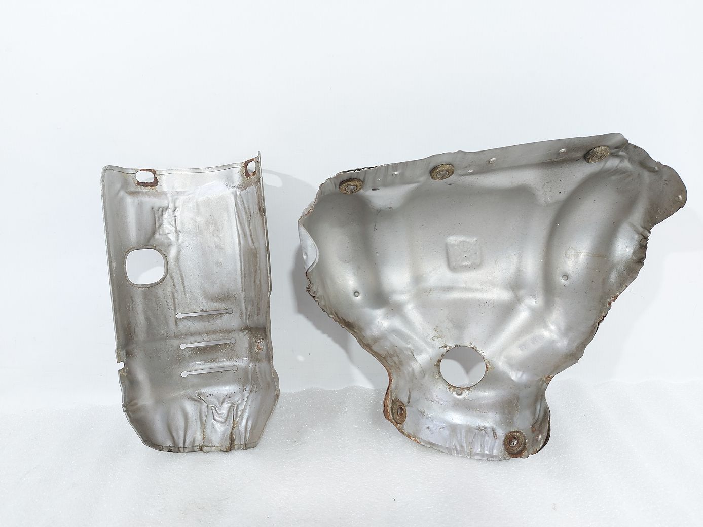 200 limited Захист вихлопного колектора Chrysler 200 Limited 2015-2017 68084282AC Chrysler 200 Limited 2