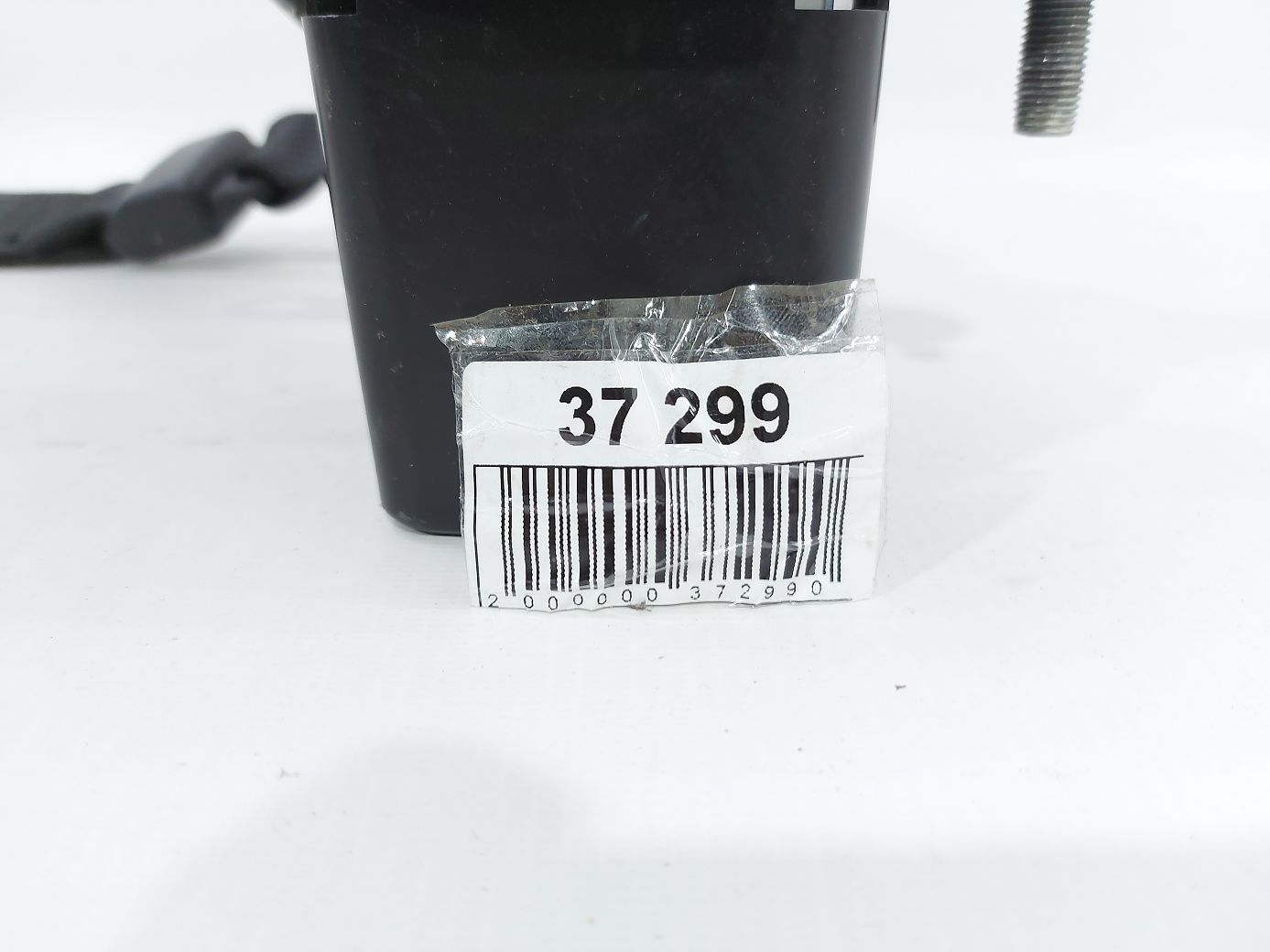 Malibu Ремень безопасности задний центральный Chevrolet Malibu 2016-2019 84381839 Chevrolet Malibu 3