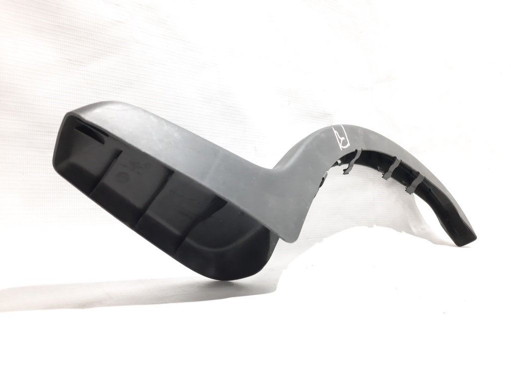 Passat s Накладка на петлю багажника левая (декор) Volkswagen Passat S 2012 561971821A82V Volkswagen Passat S 10