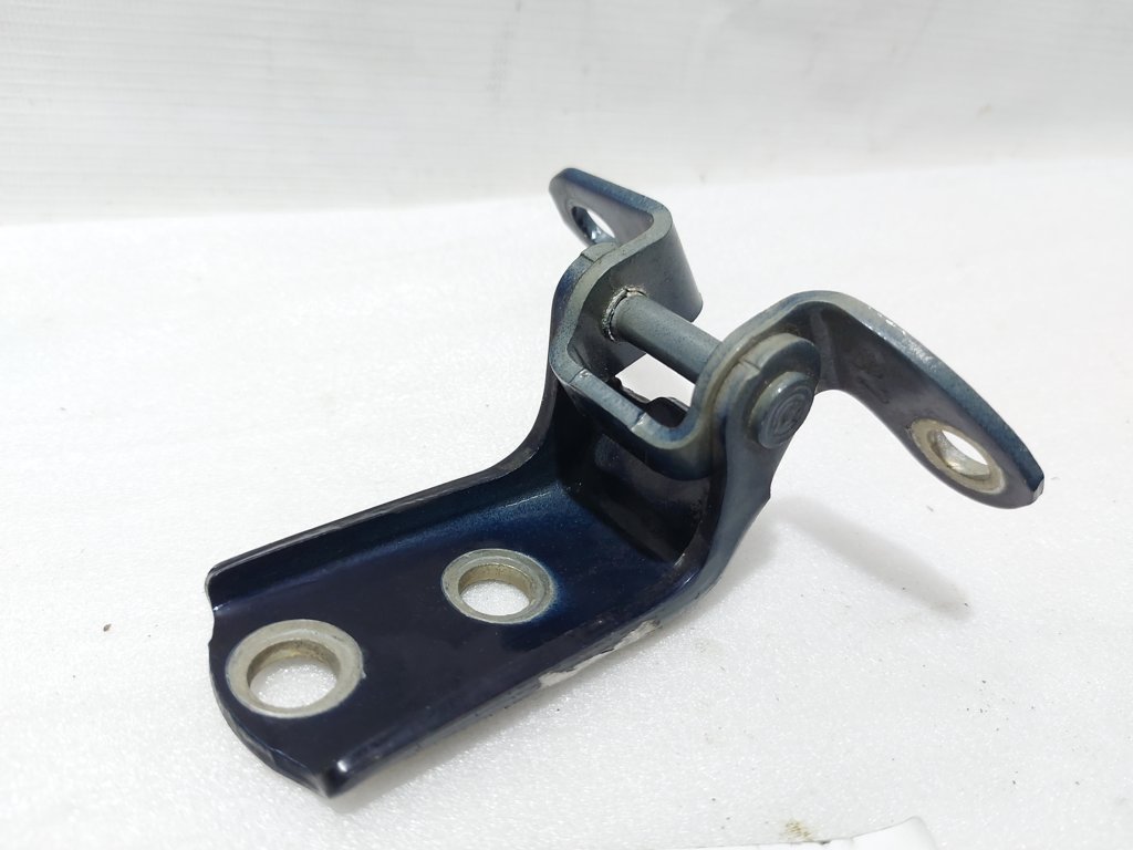 Corolla. Петля двері задньої лівої нижня Toyota Corolla 2003-2019 68780-02050 Toyota Corolla