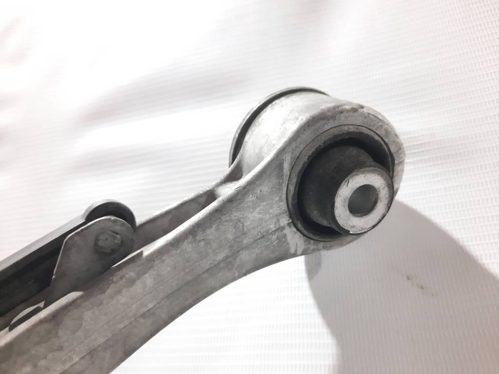 5 series Важіль передній верхній лев/прав BMW 5 series 2009-2020 31126775967 BMW 5 series 19