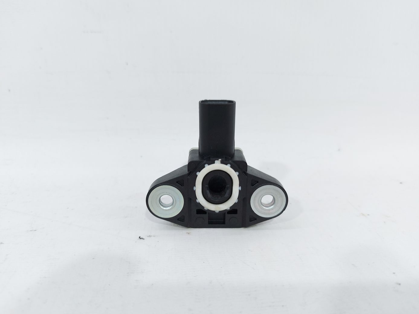 Sonata Датчик удара двери передней левой/правой Hyundai Sonata 2011-2015 959201M200 Hyundai Sonata 5