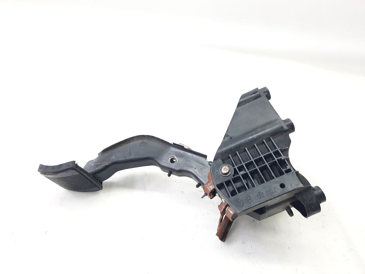 Dart Педаль гальма Dodge Dart 2015 4581693AG Dodge Dart 9