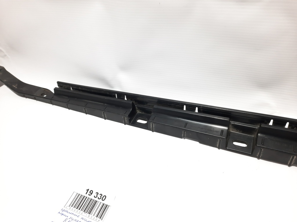 7 series Кріплення накладки порога заднє ліве BMW 7 2009-2012 7187105 BMW 7 3