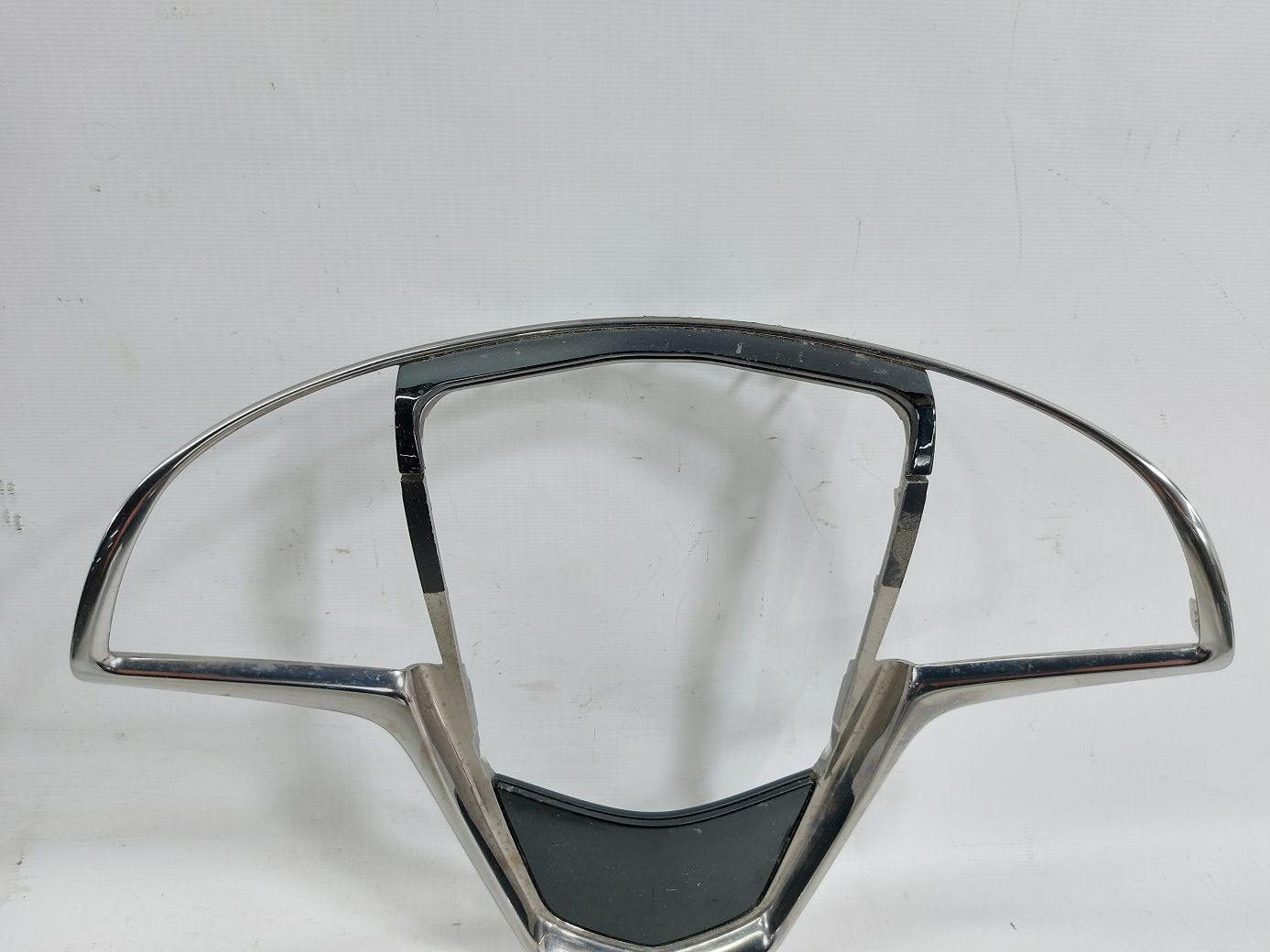 Товары с дефектами Накладка руля Cadillac ATS(дефект) 2013-2016 23417448 Cadillac ATS 2