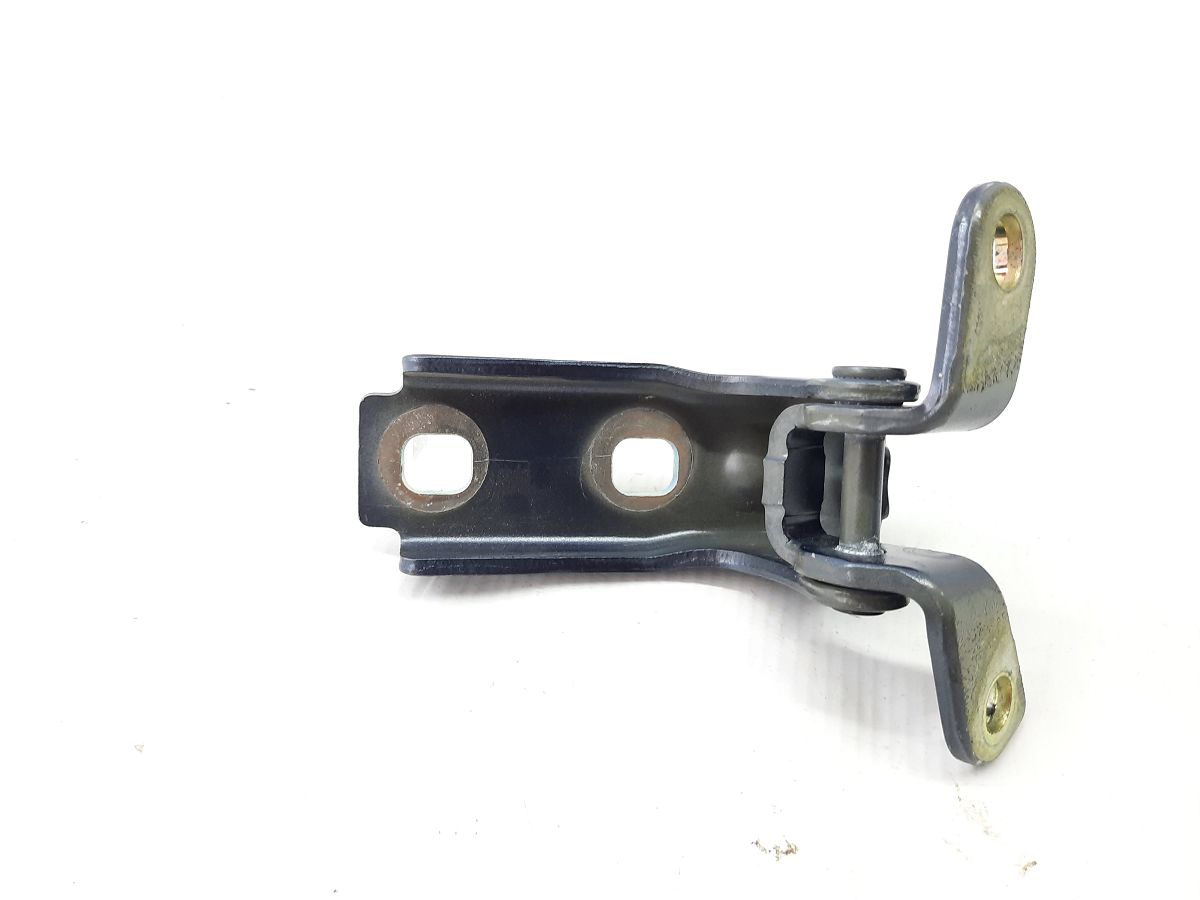 Cruze Петля двери передней правой нижняя Chevrolet Cruze 2005-2021 13501716 Chevrolet Cruze 4