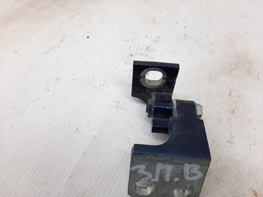 Dart Петля дверей задньої/передньої правої верхня Dodge Dart 2013-2019 68082432AE Dodge Dart 15