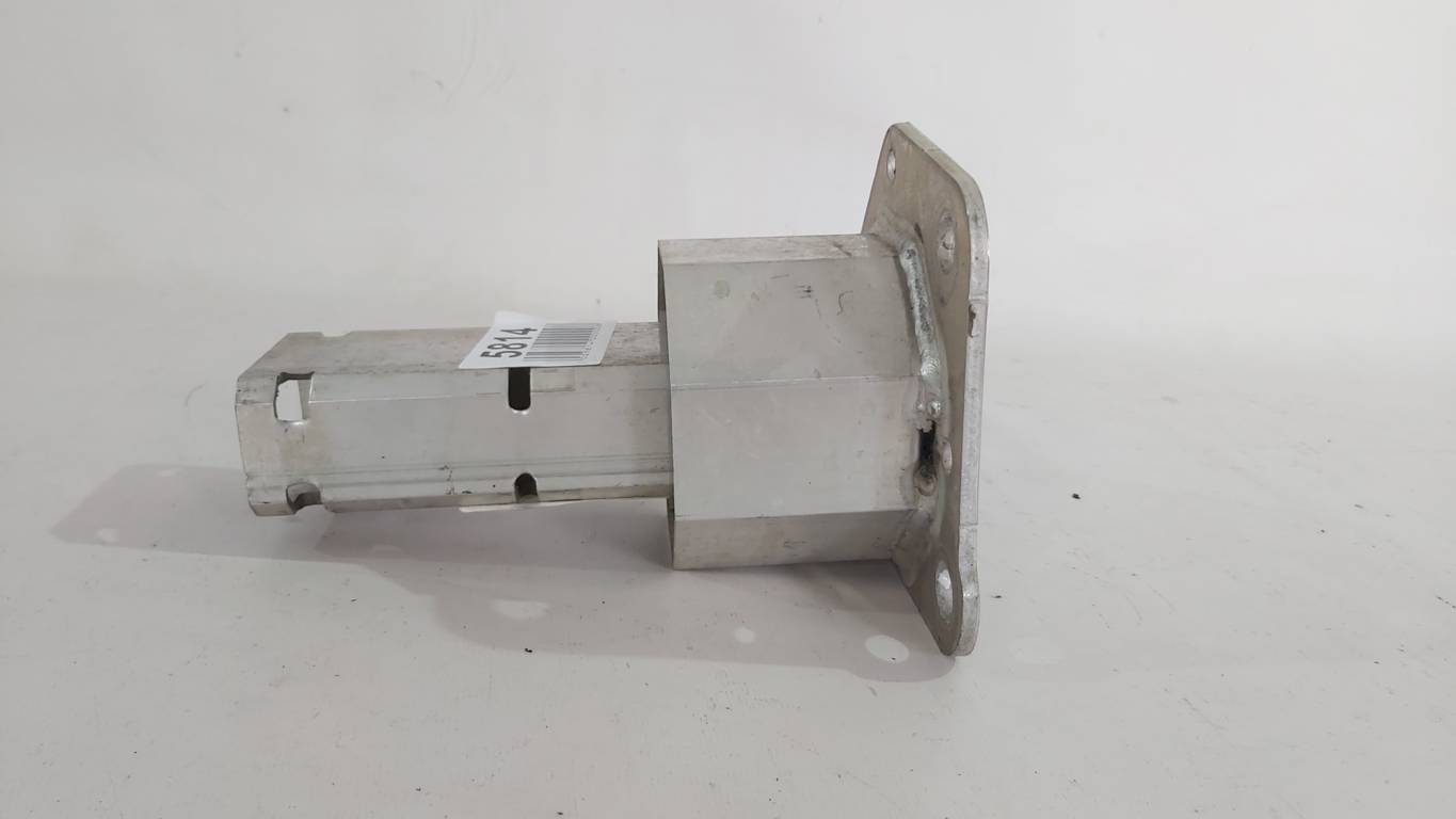 Dart Кронштейн переднього підсилювача лівий Dodge Dart 2014-2016 68187811AB Dodge Dart 23