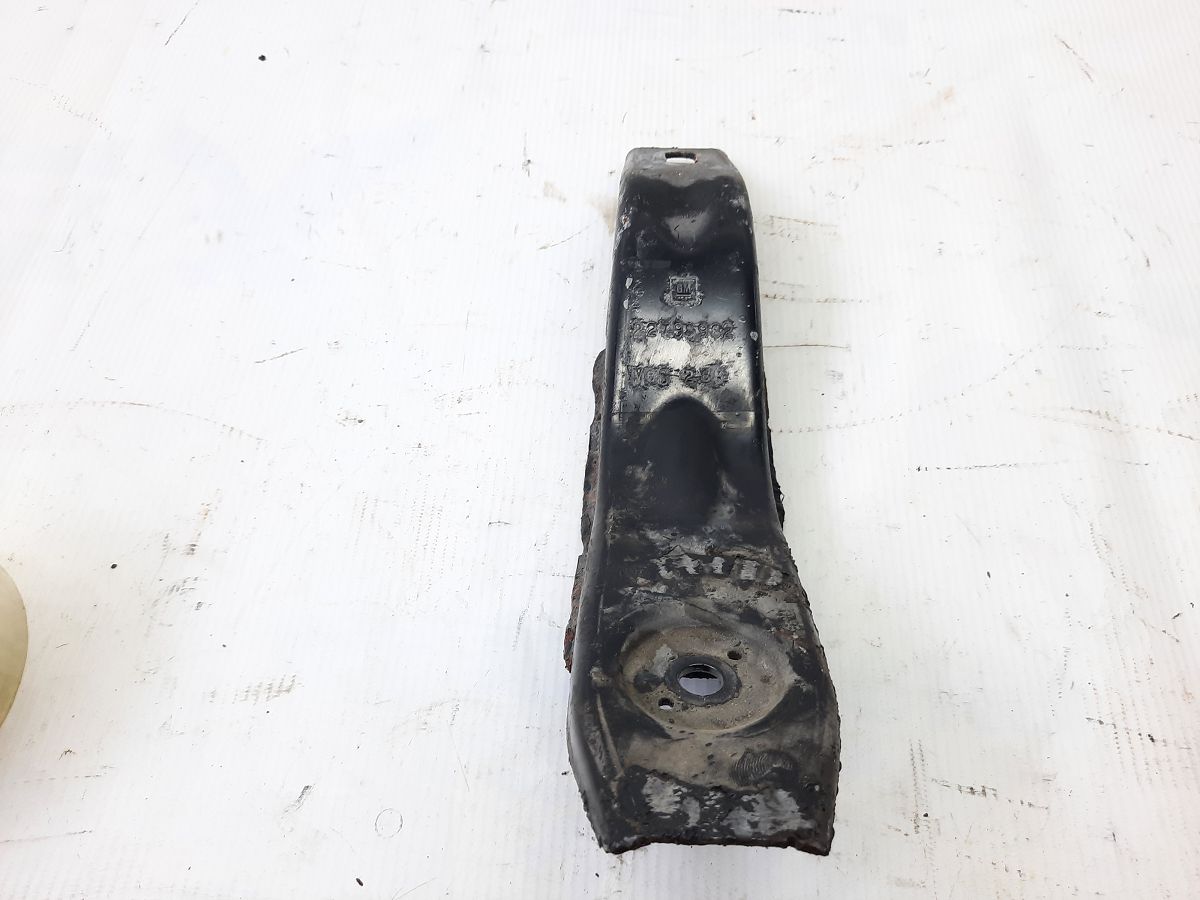 Ats Кронштейн задней подвески Cadillac ATS 2013-2019 84034727 Cadillac ATS 16