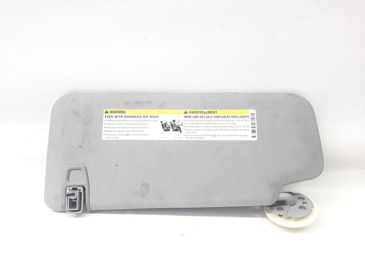 Trax. Козырек солнцезащитный правый Chevrolet Trax 2017-2021 42424615 Chevrolet Trax