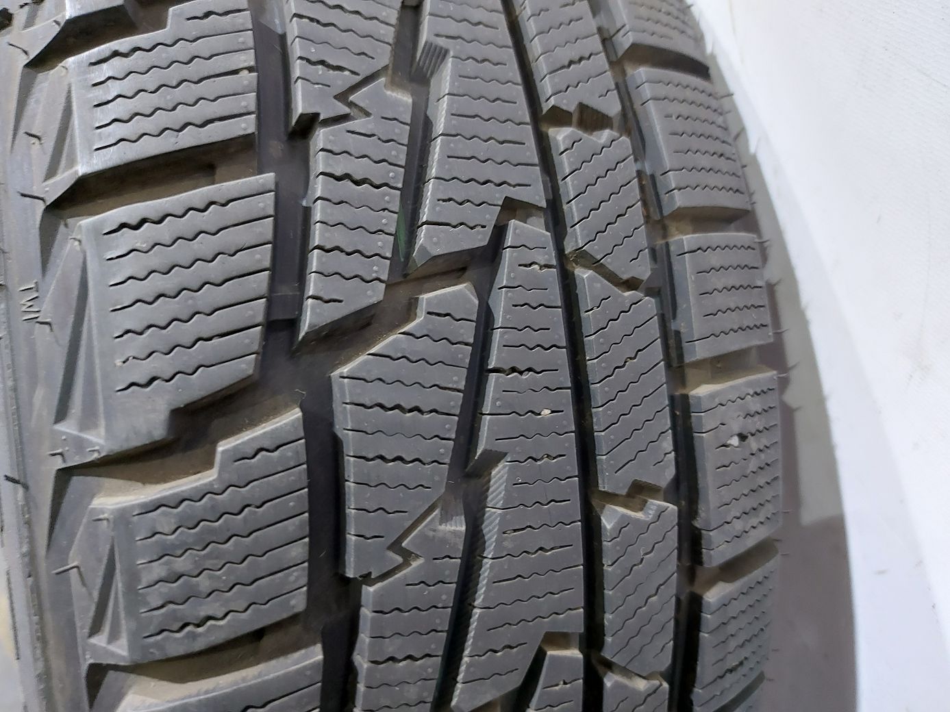  Резина Premiorri Viamaggiore ZPlus 95Hi 215/60R16 4