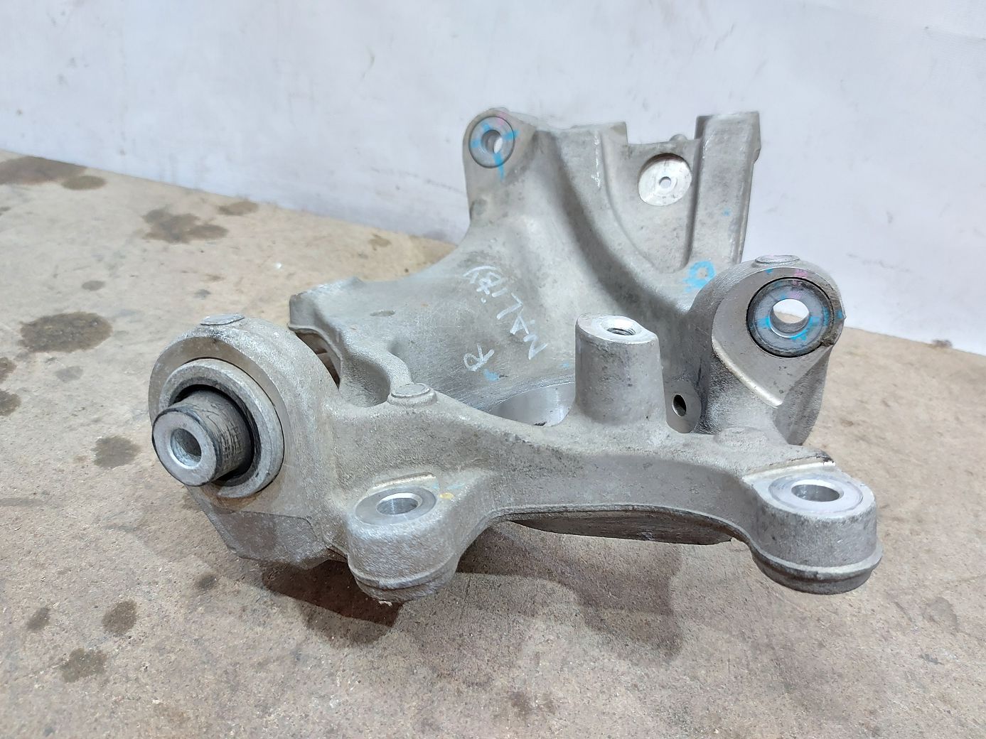 Malibu Поворотный кулак задний правый Chevrolet Malibu 2013-2015 23432049 Chevrolet Malibu 7