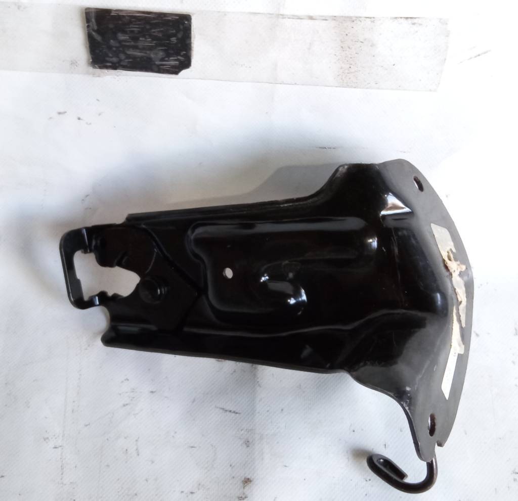 Fusion Кронштейн кріплення спинки сидіння задній лівий Ford Fusion 2013-2020 DS7Z9661321C Ford Fusion 6