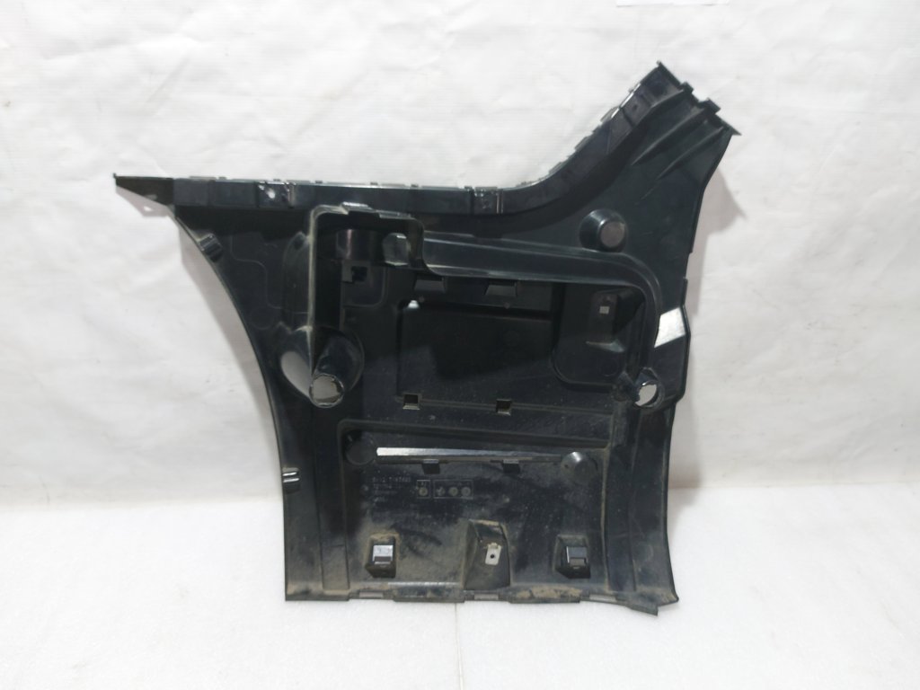 7 series Кріплення бампера заднього праве BMW 7 2012 51127183886 BMW 7 2 7 series Кріплення бампера заднього праве BMW 7 2012 51127183886 BMW 7 2