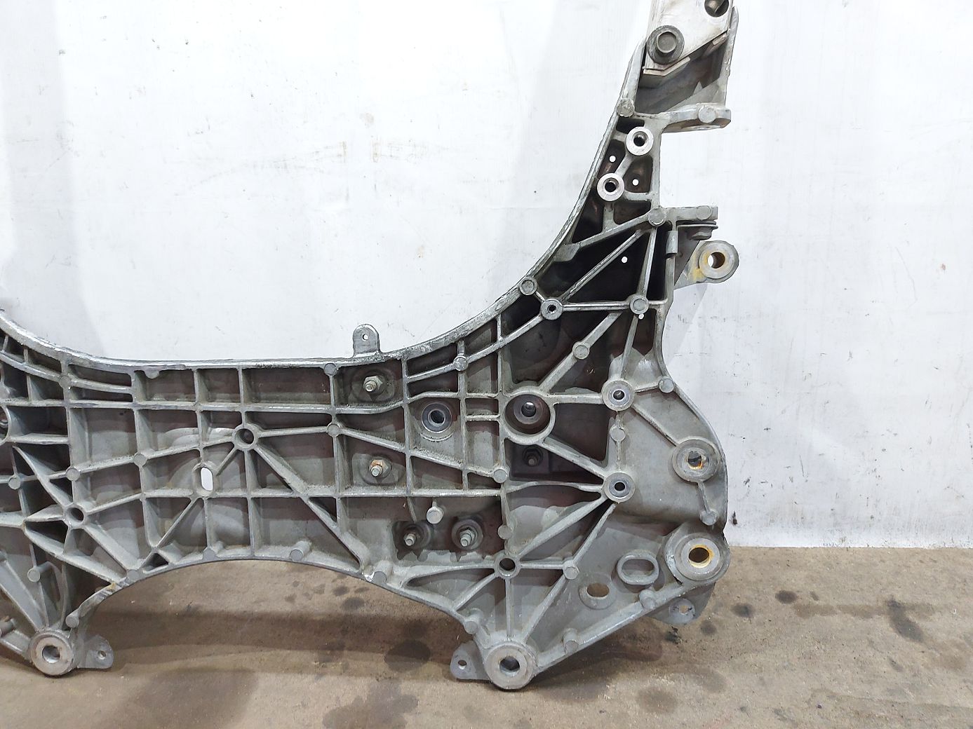 Передній підрамник Chrysler 200 Limited `2015-2017 68080870AE Chrysler 200 Limited 6 Передній підрамник Chrysler 200 Limited `2015-2017 68080870AE Chrysler 200 Limited 6