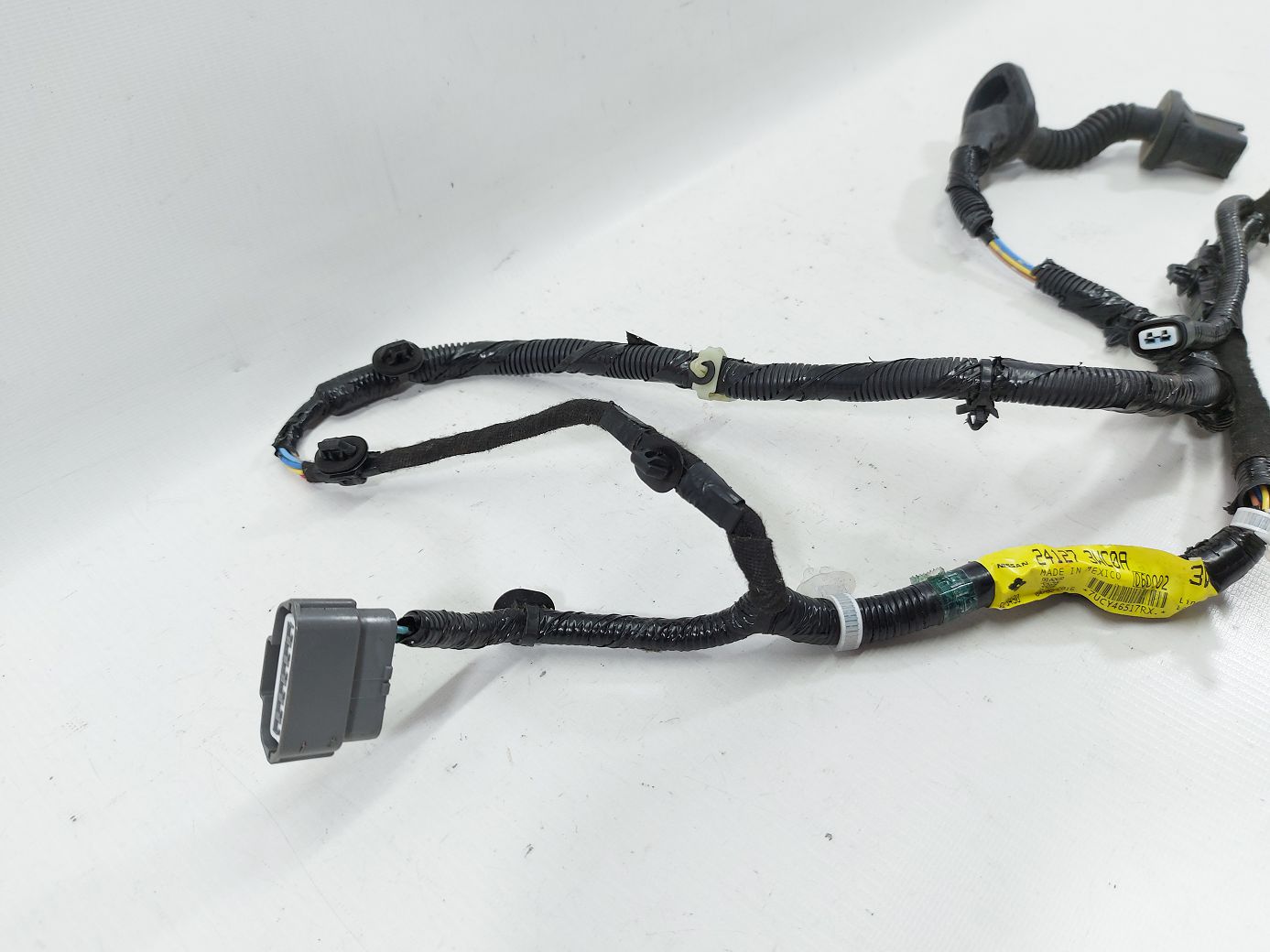 Versa note Проводка дверей задньої лівої Nissan Versa Note 2014-2019 241273WC0A Nissan Versa Note 3
