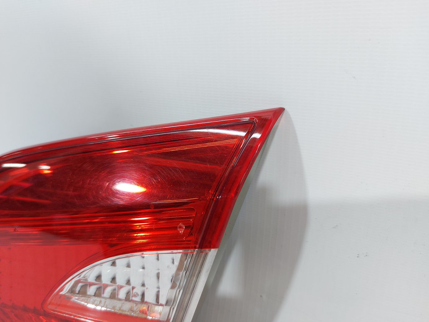 Sentra Ліхтар кришки багажника правий Nissan Sentra 2016-2019 265503YU5A Nissan Sentra 3