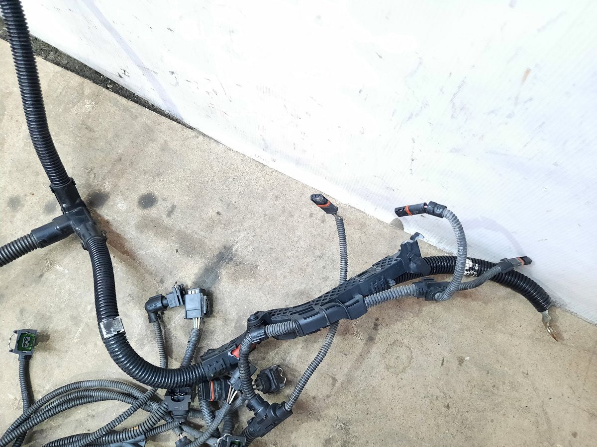 7 series Проводка двигателя BMW 7 2012 12517601256 BMW 7 10