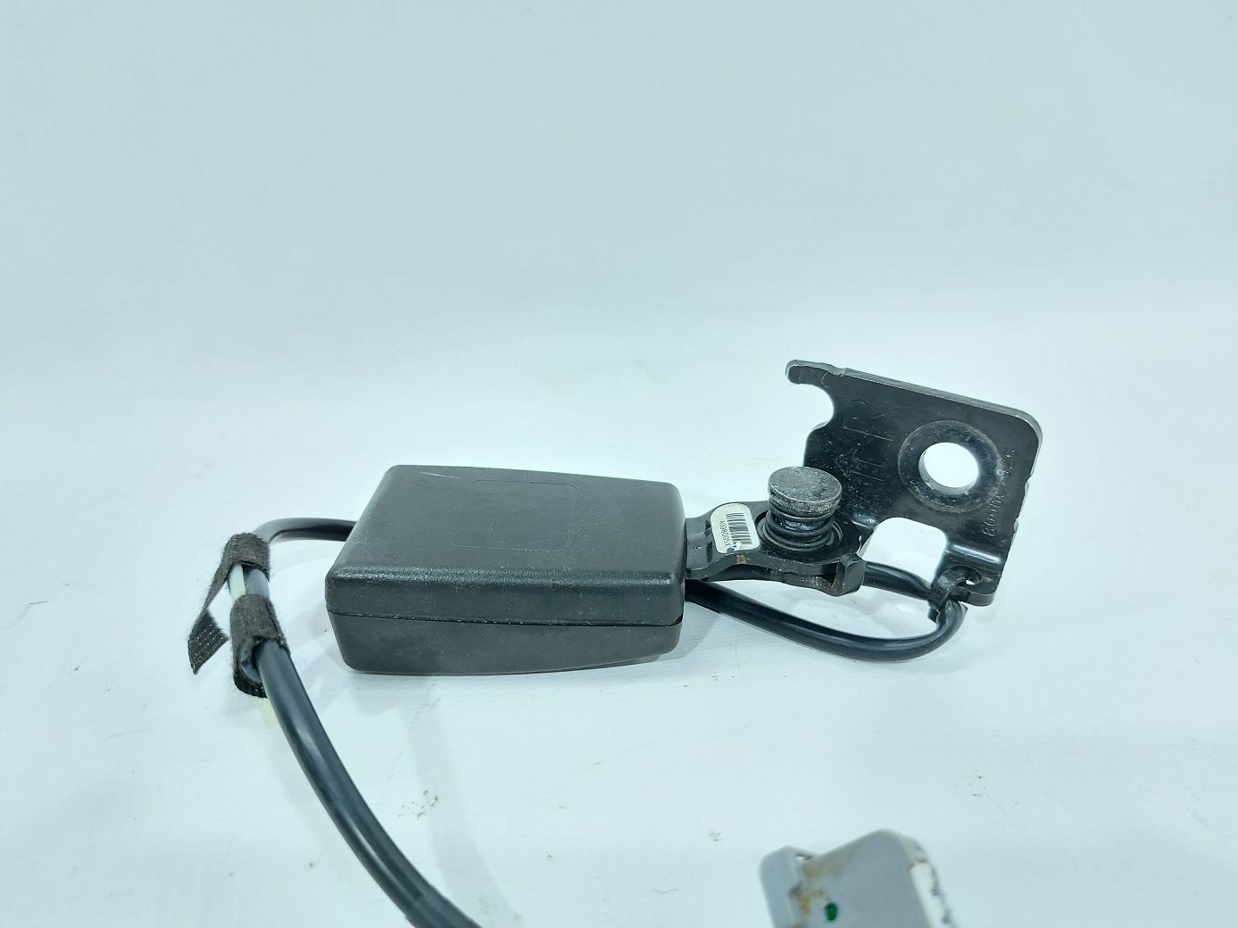 Volt Замок ремня безпеки задній правий Chevrolet Volt 2013-2015 19299674 Chevrolet Volt 3