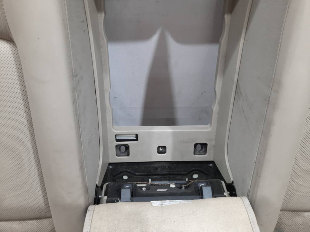 7 series Спинка заднього ряду сидінь BMW 7 2009-2015 52209112184 BMW 7 13