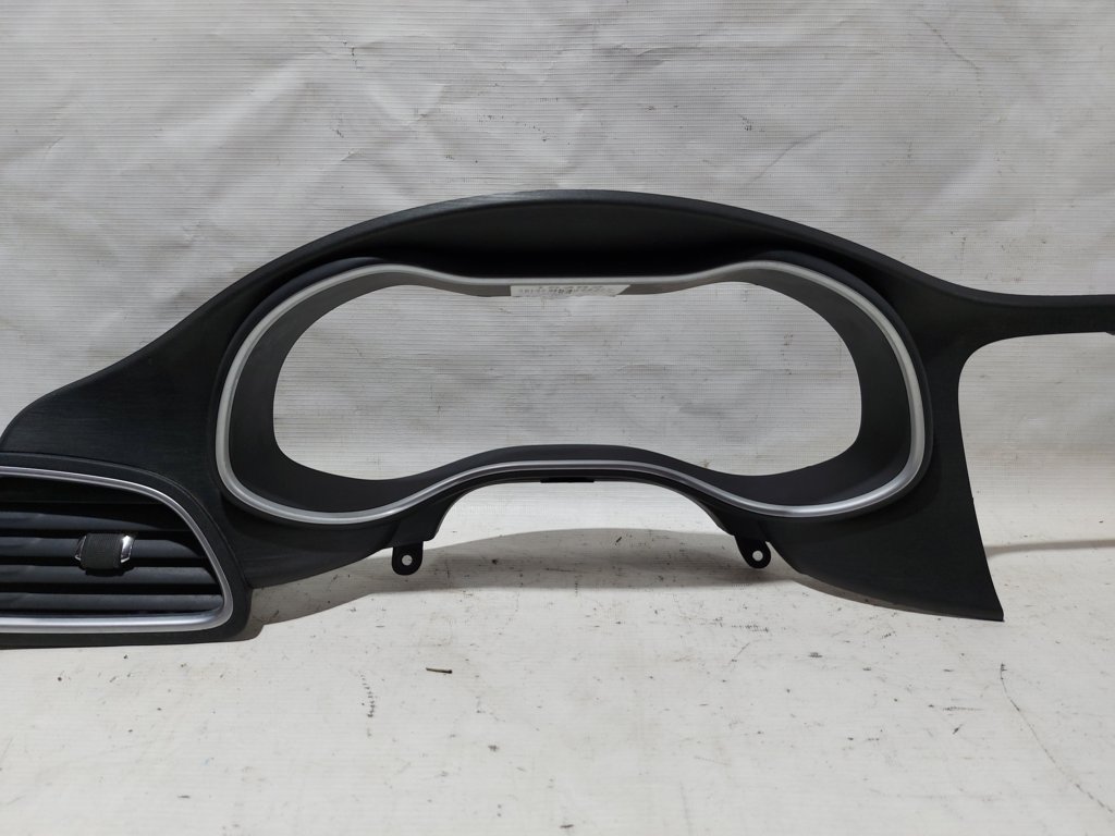 200 Накладка панелі приладів Chrysler 200 2015-2017 5SQ57JXPAA Chrysler 200 3