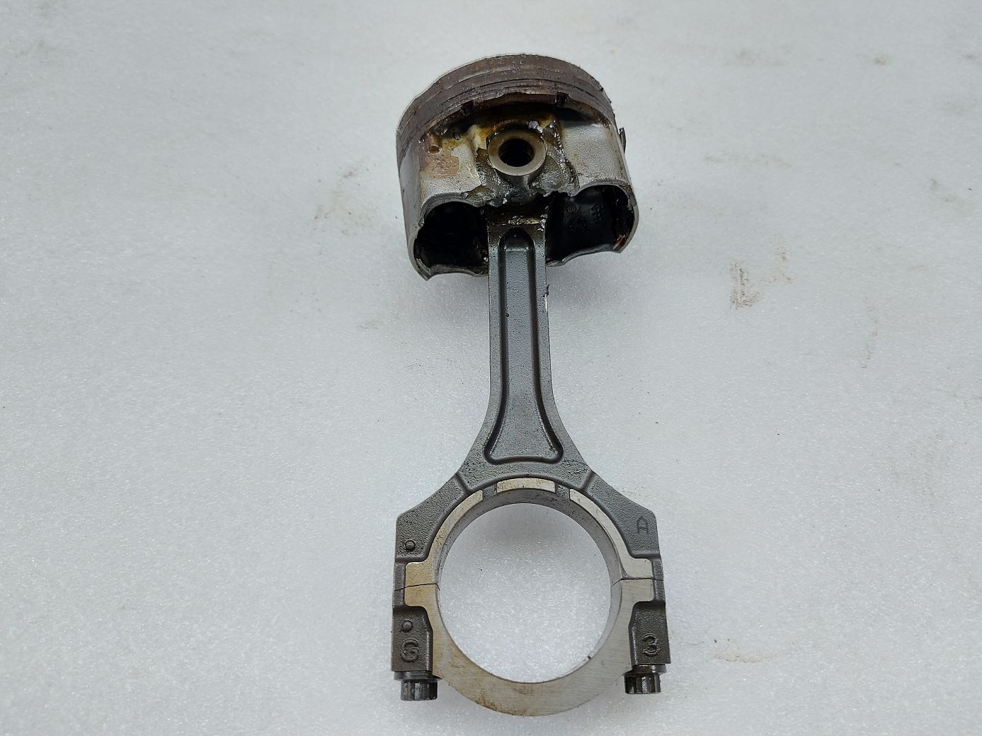 Товари з дефектами Шатун із поршнем (поршня брак) Kia CADENZA 2014-2020 235103L100 Kia CADENZA 2