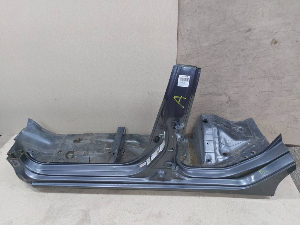 Insight. Стійка центральна ліва (метал) Honda Insight 2010-2014 04641TM8A00ZZ Honda Insight