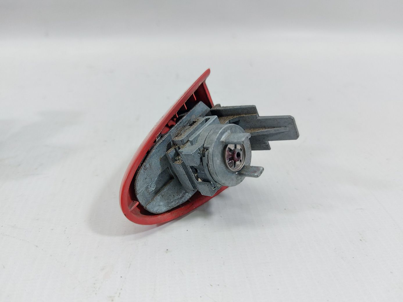 Fiesta Ручка зовнішні двері передньої лівої (червона) Ford Fiesta 2011-2019 DE8Z5422404CA Ford Fiesta 3