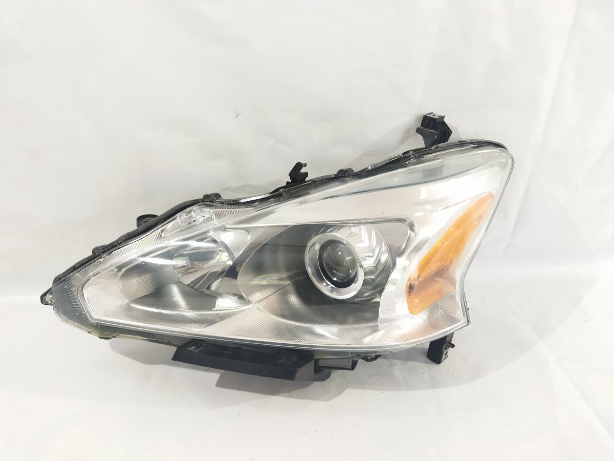Altima. Фара передня ліва Nissan Altima 2013-2015 260603TA9A Nissan Altima
