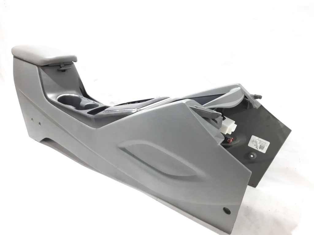 Forte Центральная консоль Kia Forte 2017-2018 84611B0000D8D Kia Forte 7