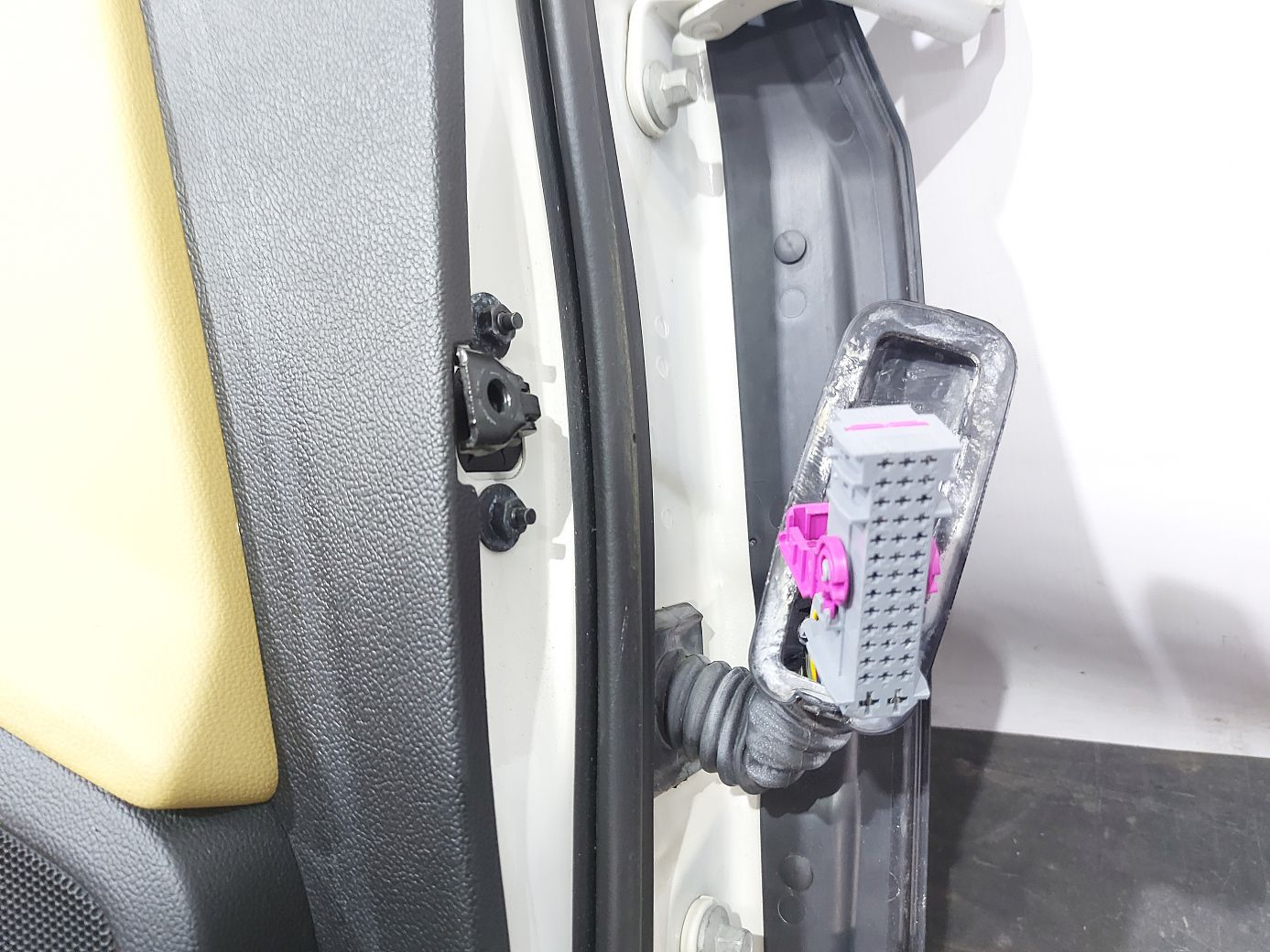 Ats Двері передні ліві без карти Cadillac ATS 2013-2016 84200616 Cadillac ATS 8