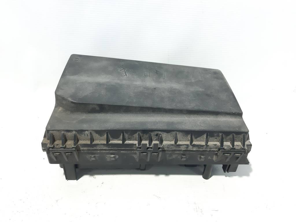 Volt Блок запобіжників відсіку моторного Chevrolet Volt 2014-2015 22870069 Chevrolet Volt 6