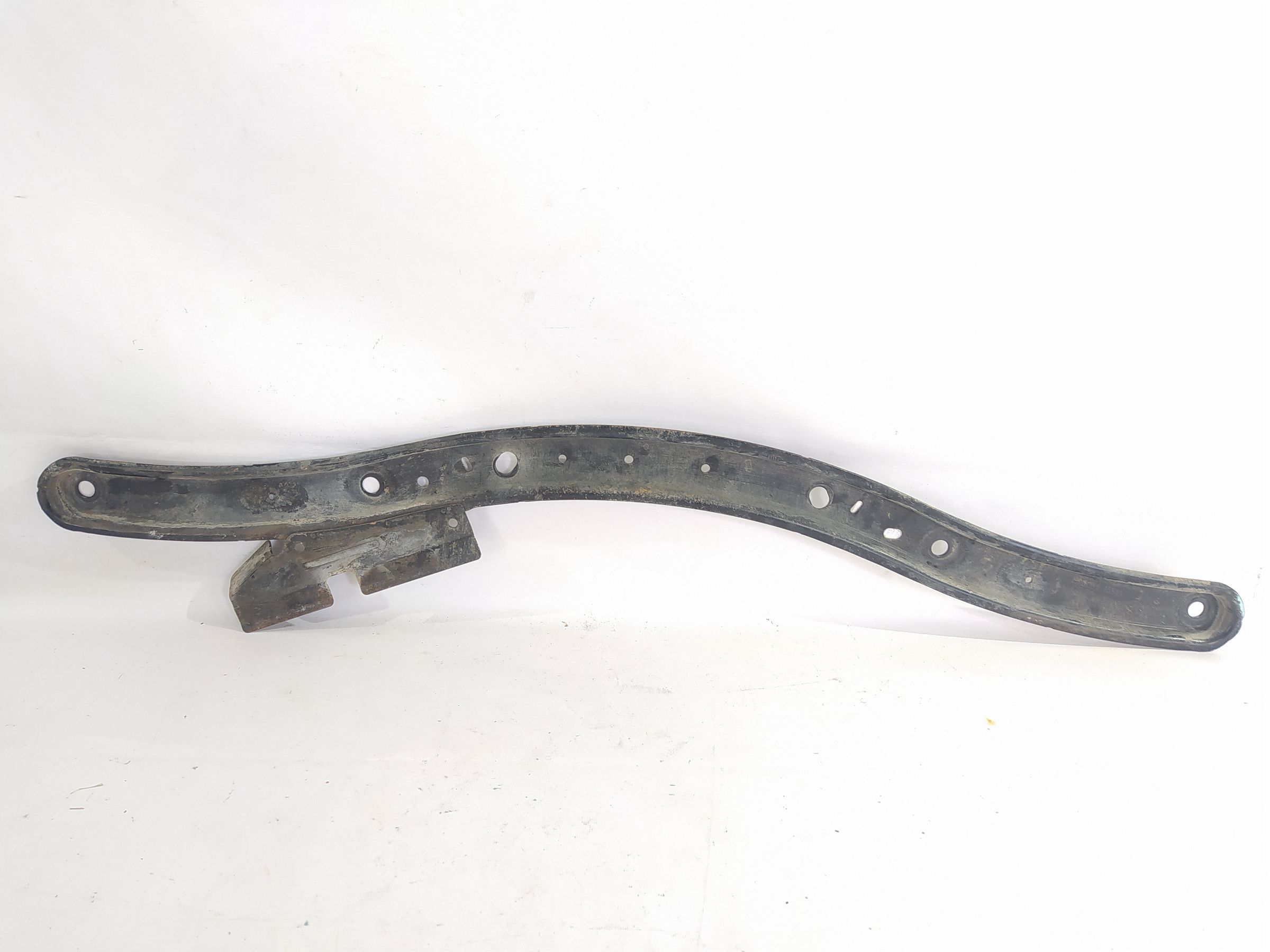 C-max Распорка переднего подрамника Ford C-Max 2013-2018 CP9Z5410684A Ford C-Max 4