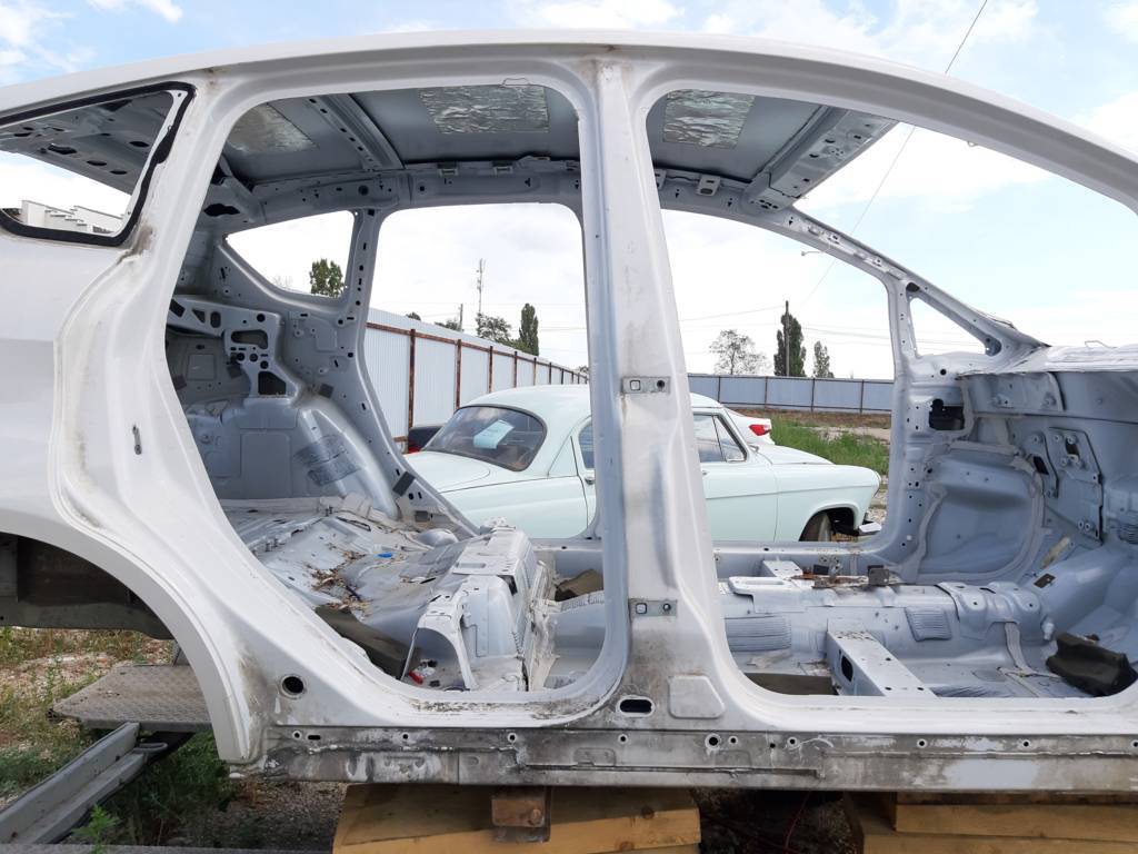 C-max Кузов голый (можно резать) Ford C-Max 2016-2018 DM5Z5850202A Ford C-Max 5