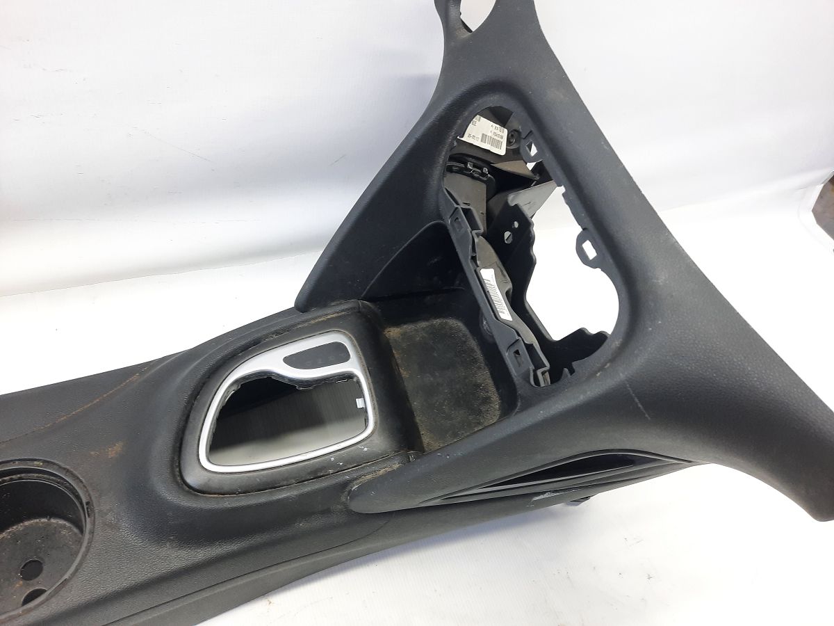 Dart Консоль центральна Dodge Dart 2014-2016 1YZ07DX9AC Dodge Dart 16