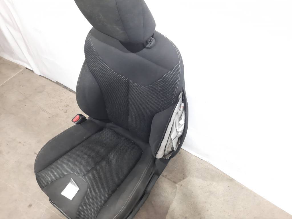 Dart Сидение водителя Dodge Dart 2014-2016 5LJ17DX9AB Dodge Dart 2