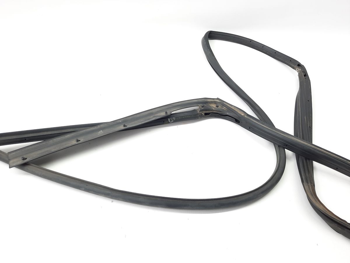 Journey Уплотнительная резинка двери задней левой Dodge Journey 2009-2020 5076869AC Dodge Journey 6