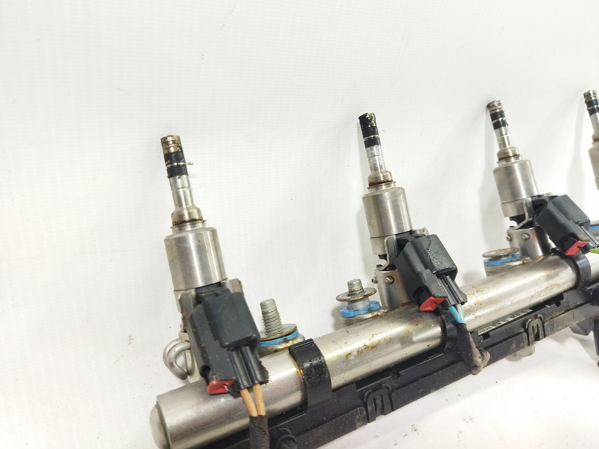 Regal Топливная рейка с форсунками Buick Regal 2014-2017 12631970 Buick Regal 2 Regal Топливная рейка с форсунками Buick Regal 2014-2017 12631970 Buick Regal 2