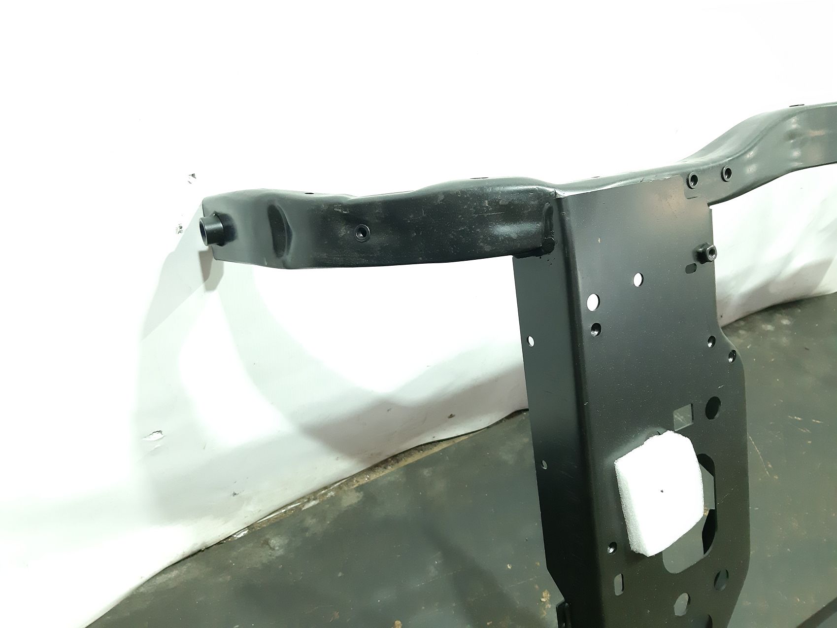  Передняя панель (телевизор) Jeep Cherokee `14-18 Jeep Cherokee 9