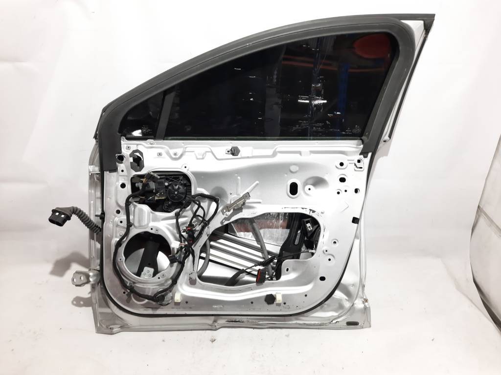 Fusion hybrid Дверь передняя правая Ford Fusion Hybrid 2013-2020 DS7Z5420124A Ford Fusion Hybrid 4