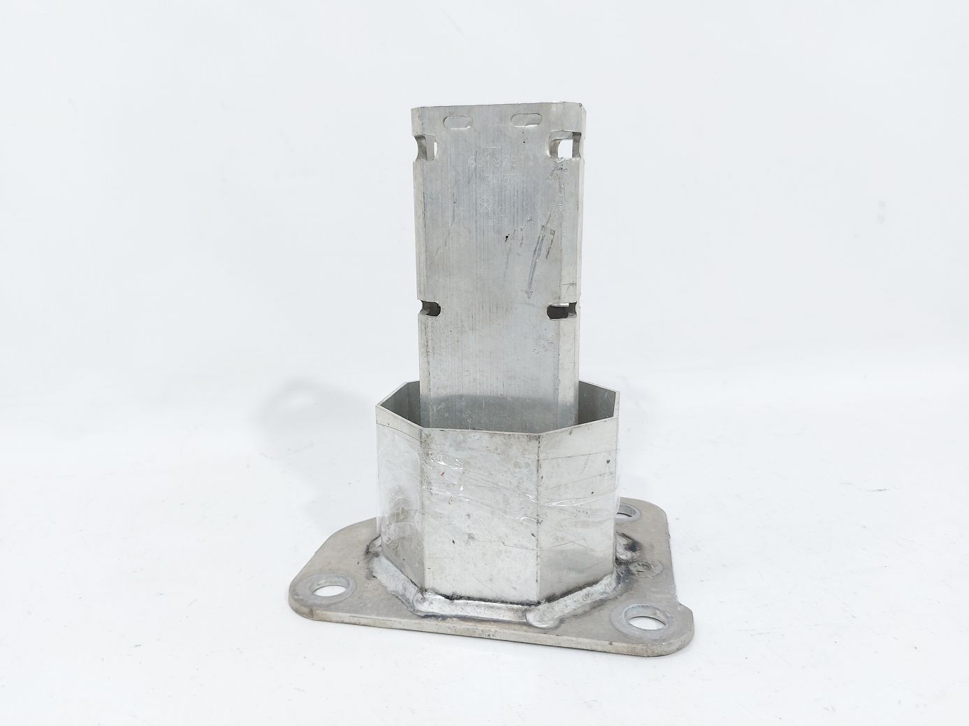 Dart Кронштейн усилителя переднего левый Dodge Dart 2014-2016 68187811AB Dodge Dart 3