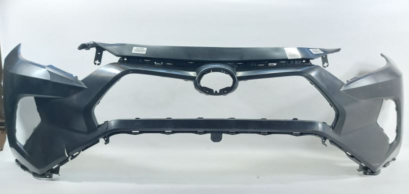 Товары с дефектами. Бампер передний (сломан) Toyota RAV-4 2018-2021 521190R919 Toyota RAV-4